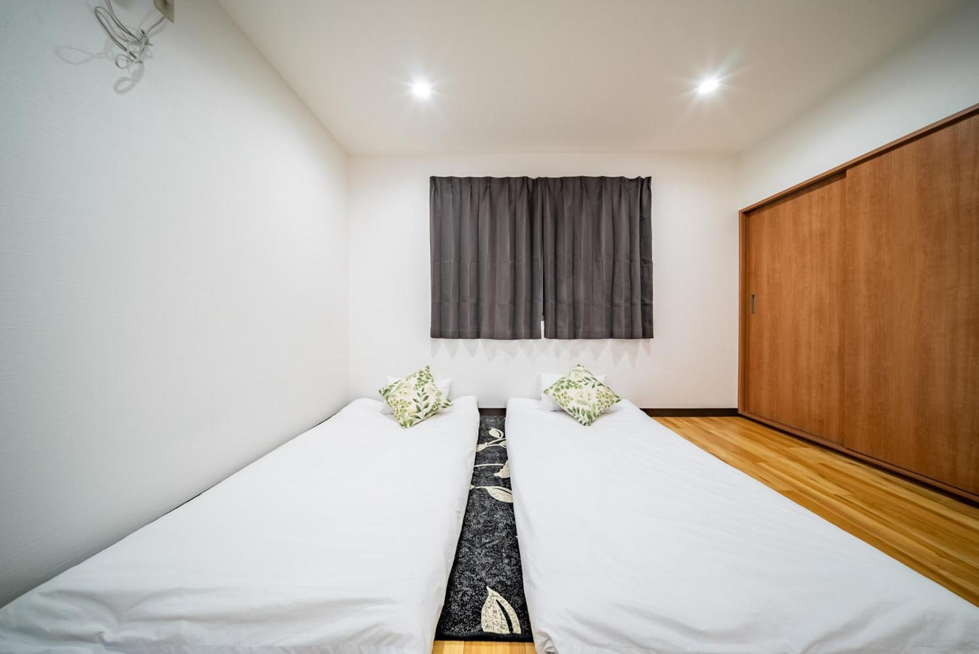 Apartment 梟の宿 岛之内2号馆 步行200m至道顿堀! 徒步5分钟日本桥站! 心斋桥8分钟 黑门市场15分种徒步圈内 !中央区66平方2间房可住7人 *